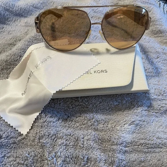Michael Kors Sunglasses - Picture 3 of 4